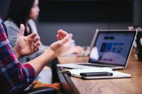 Het belang van regelmatige bedrijfsevaluaties en aanpassingen